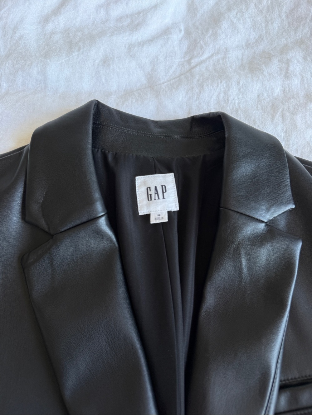 GAP Women's Black Relaxed Vegan-Leather Blazer Size M - Picture 5 of 13